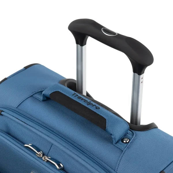 מזוודה קטנה מבד Travelpro Maxlite 5 Carry On