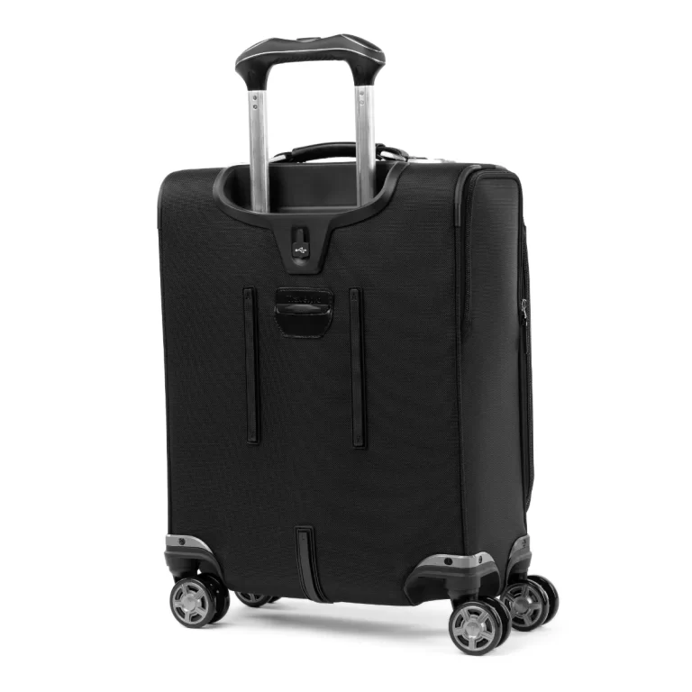 מזוודה קטנה מבד Travelpro Platinum Elite Carry On