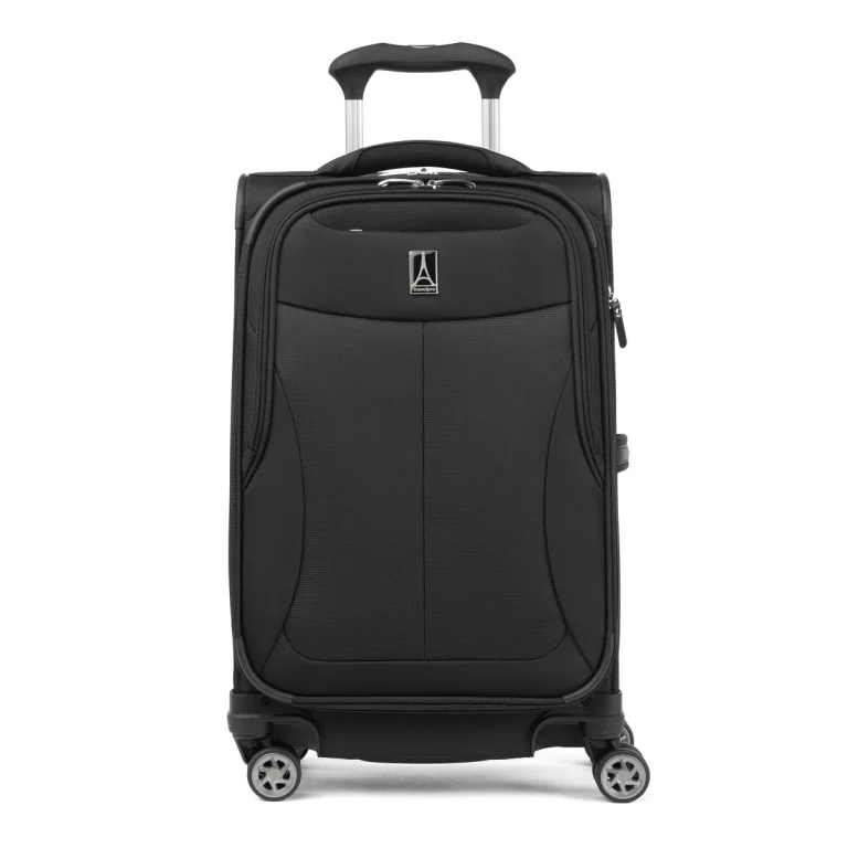 מזוודה קטנה מבד 21" TravelPro WalkAbout