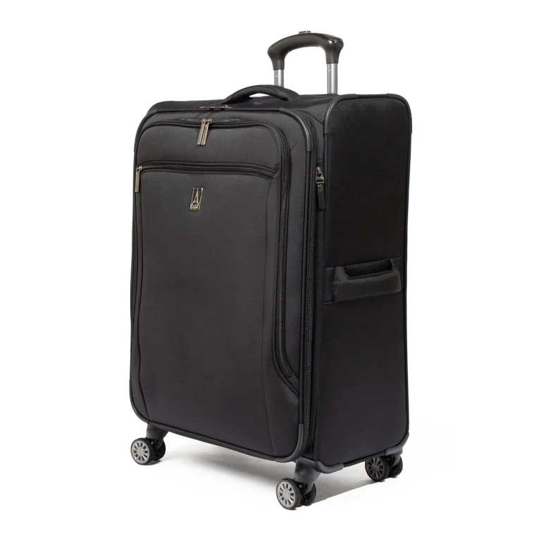 מזוודה קטנה מבד 21" TravelPro Sapphire