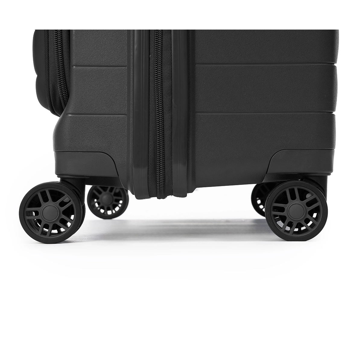 מזוודה קטנה מבד לעלייה למטוס 20" Marco Polo Quantum