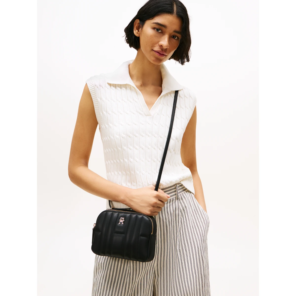 תיק צד קטן Tommy Hilfiger – AW0AW17453-BDS – black – 4