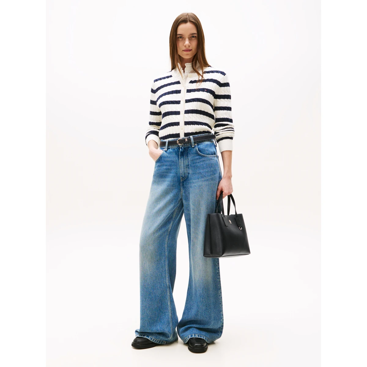 תיק יד בינוני Tommy Hilfiger – AW0AW17459-BDS – black – 4