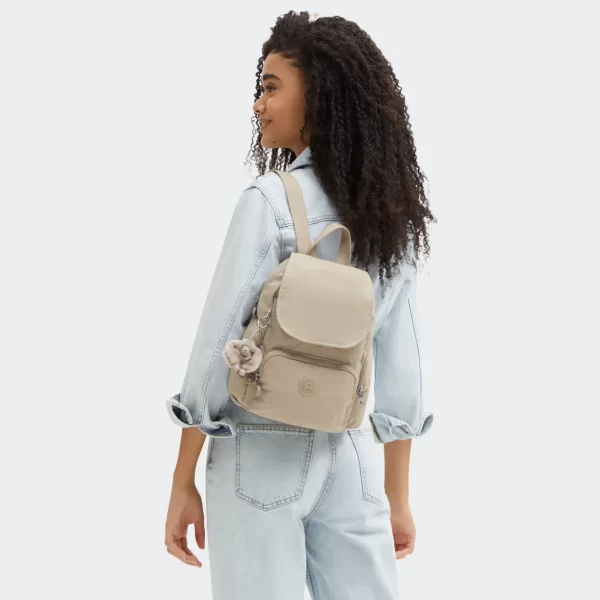 תיק גב קטן City Zip Mini Kipling – KI469796A – sign-beige-emb – 7