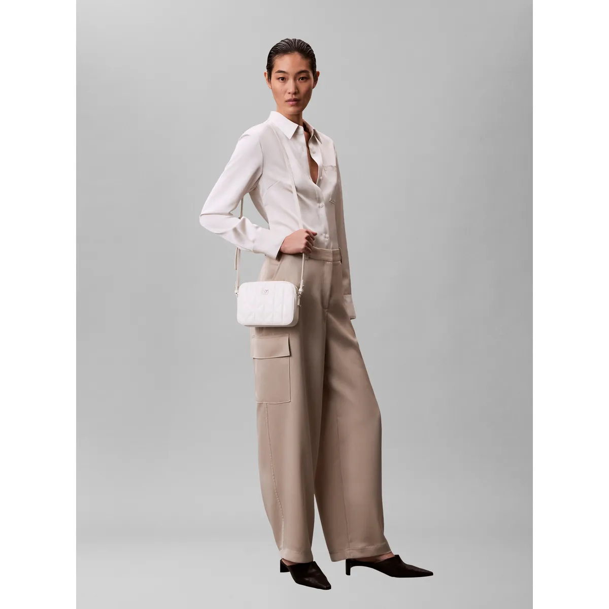 תיק צד קטן Calvin Klein