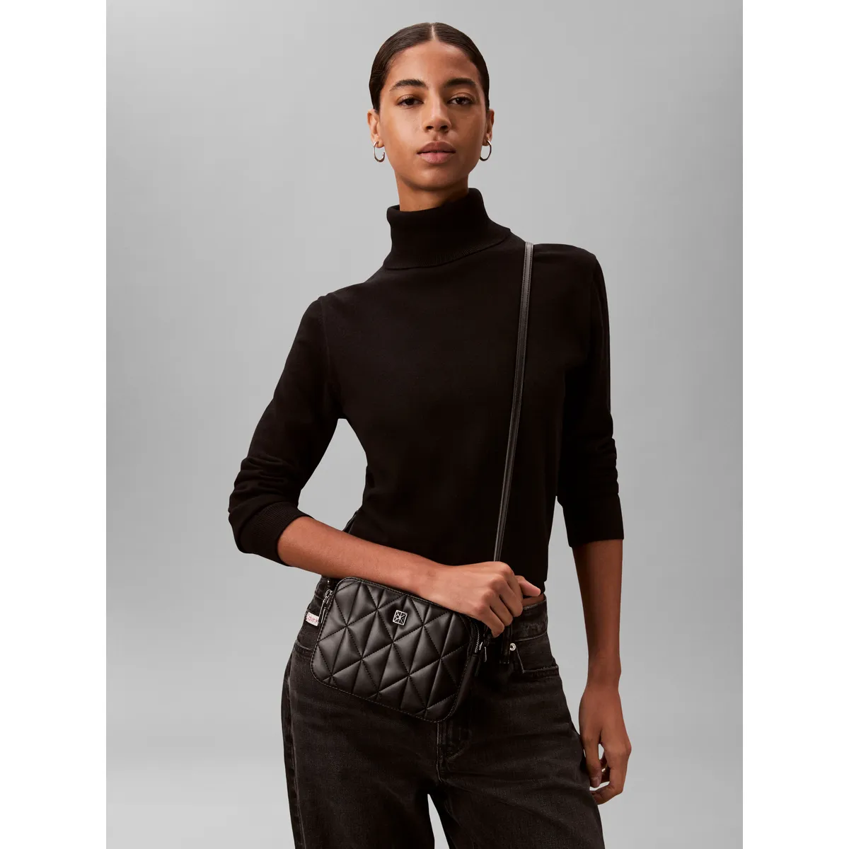 תיק צד קטן Calvin Klein